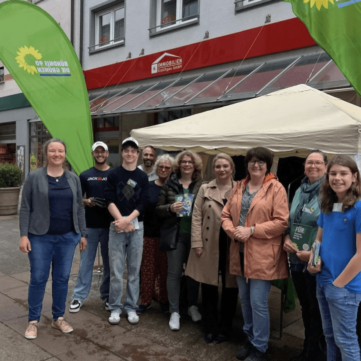 Wahlkampfunterstützung für die Bruchsaler Grünen – mit dem Bollerwagen durch die Stadt